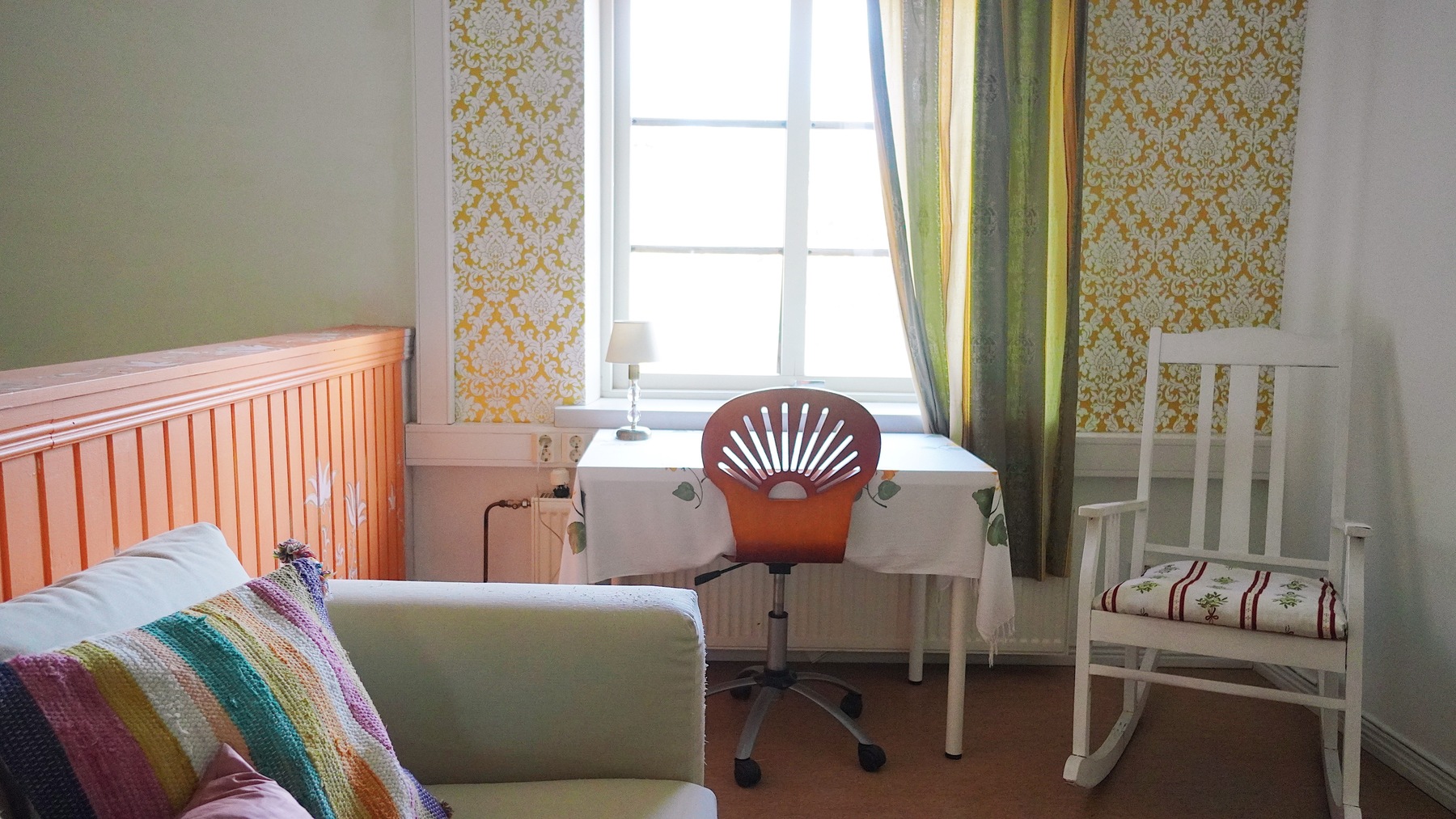 Front Lounge