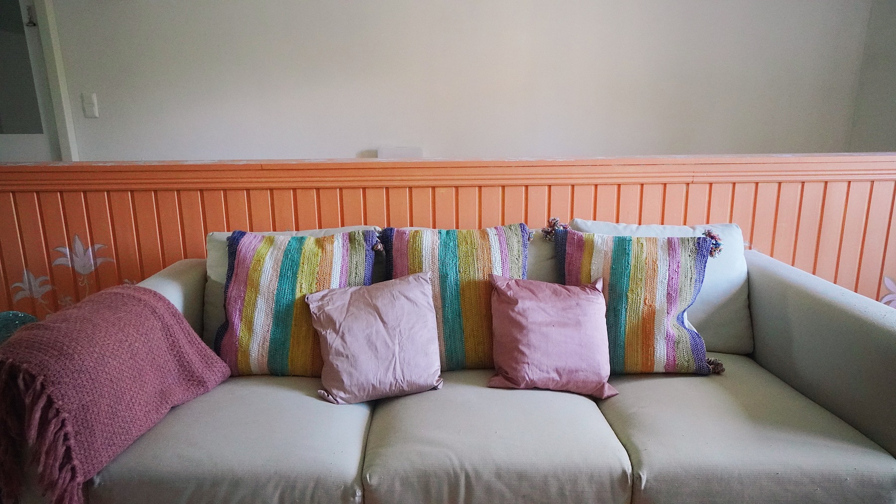 Front Lounge - Sofa