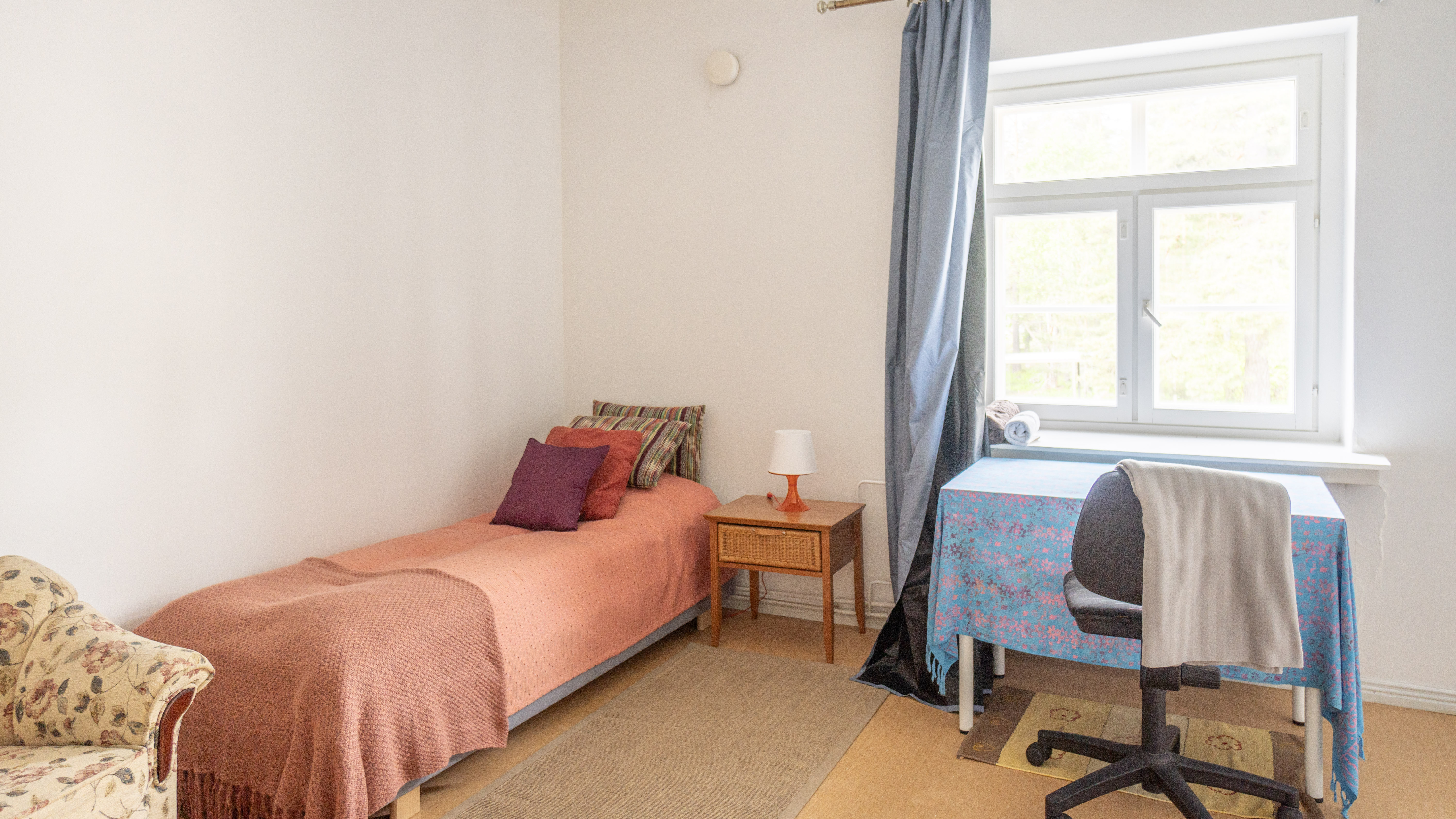 Blue & Orange Room